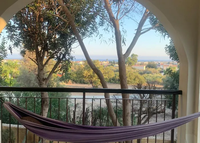 Tranquil Poolside With Stunning Views Апартаменты