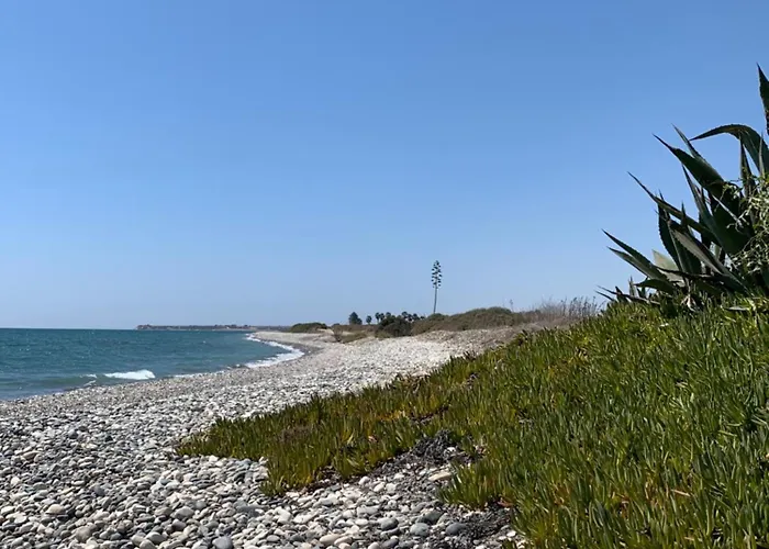 Tranquil Poolside With Stunning Views Апартаменты *